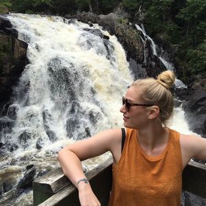 Meet your Posher, Anna